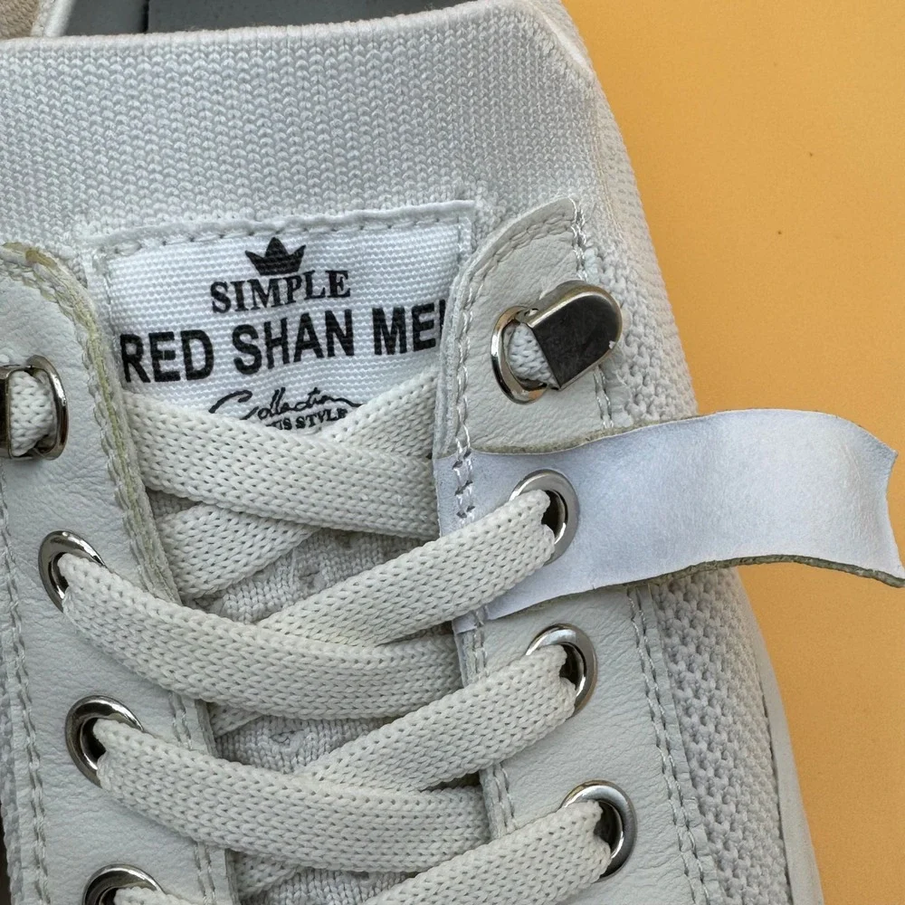Simple Red Shan Mei White‎ Knit Slip On Women's Sneakers Size US 8 Casual Shoe
